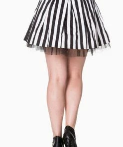 Banned Heart To Heart Mini Skirt -GOTHIC SKIRTS Shop heart to heart mini skirt banned 2 300x