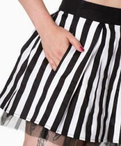 Banned Heart To Heart Mini Skirt -GOTHIC SKIRTS Shop heart to heart mini skirt banned 3 300x