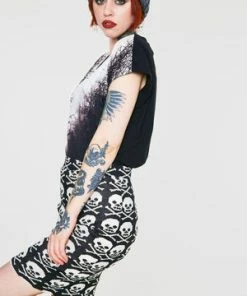 Jawbreaker Skulls Knitted Skirt -GOTHIC SKIRTS Shop skulls knitted skirt jawbreaker 4 300x